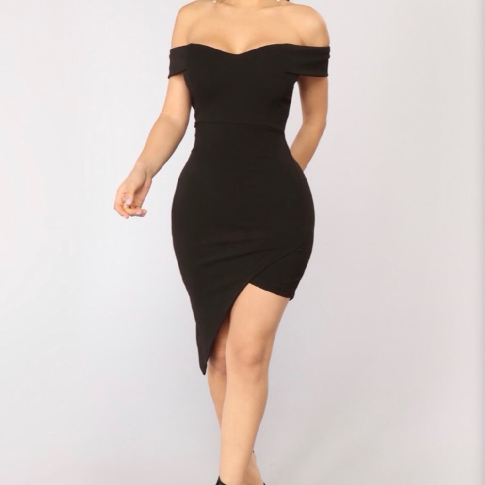 Brand new FashionNova black dress size XS